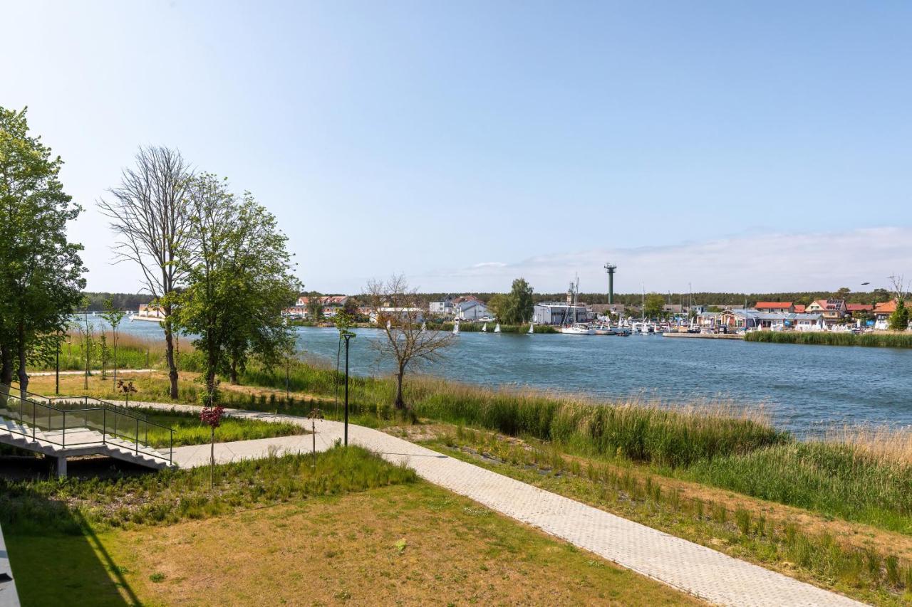 Dziwnów Stylish Apartment by the Lake by Renters Exterior foto
