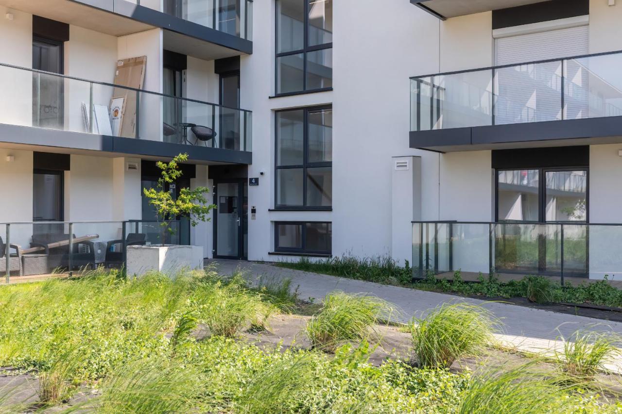 Dziwnów Stylish Apartment by the Lake by Renters Exterior foto