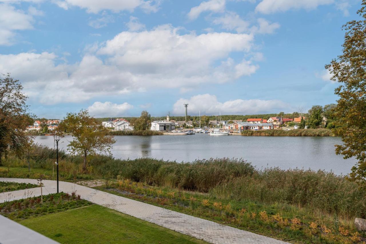 Dziwnów Stylish Apartment by the Lake by Renters Exterior foto