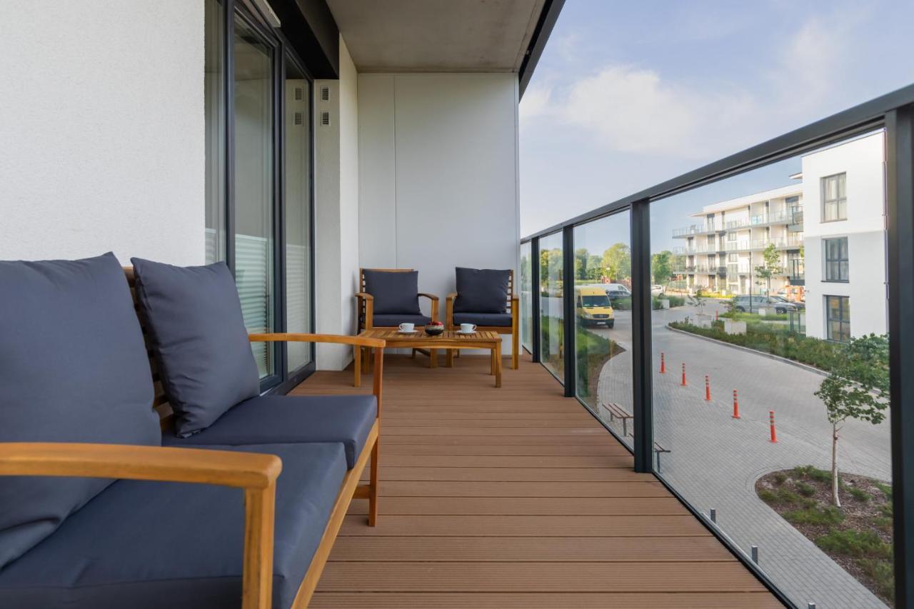 Dziwnów Stylish Apartment by the Lake by Renters Exterior foto